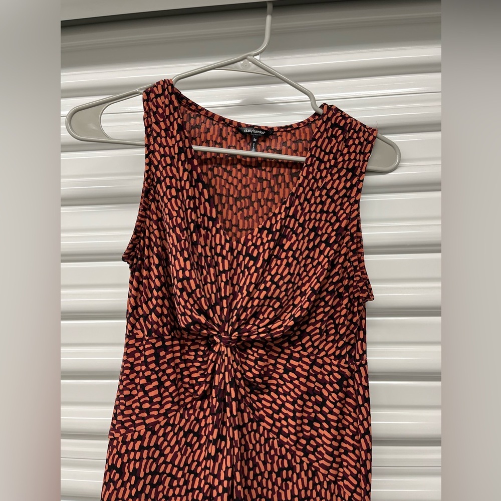 Daisy Fuentes Orange and Black Patterned Top Size M - Picture 2 of 7